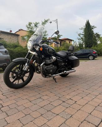 Royal Enfield Super Meteor 650 (2025) Solo 1.700km