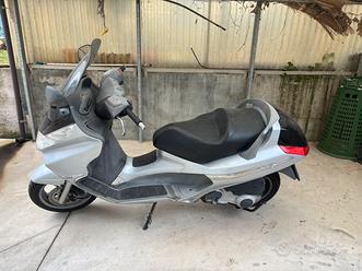 Piaggio X8 125 usata in vendita