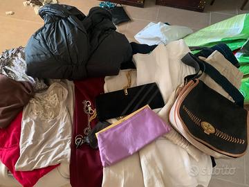 Lotto misto 3,5 kg  si abbiglaimento piu borse