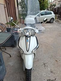 Poaggio Liberty 125 cc  i-jet 