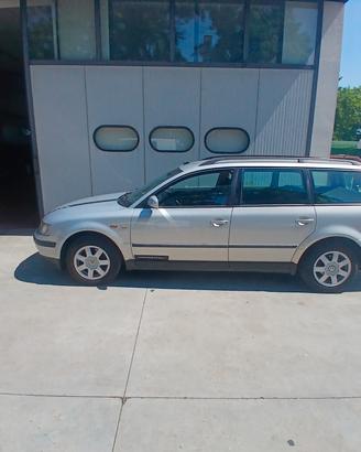 Volkswagen Passat 1.9 TDI/115 CV cat Variant C.lin
