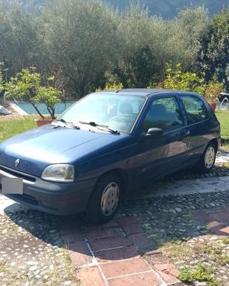 renault clio 1997 (prezzo trattabile)