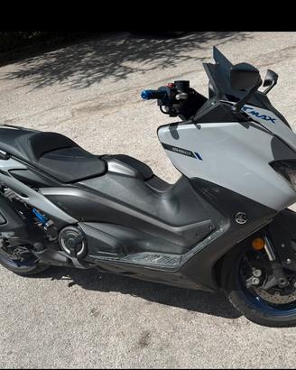 Tmax 560 anno 2021