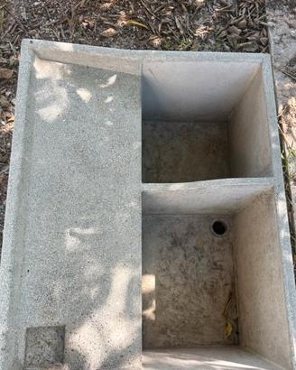 Lavello in cemento percesterno
