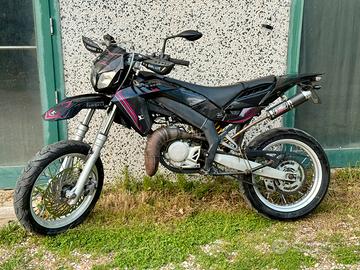 Motard aprilia sx 50 guidabile da 14 anni 2 posti