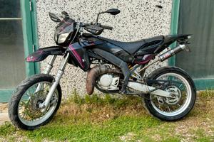 Motard aprilia sx 50 guidabile da 14 anni 2 posti