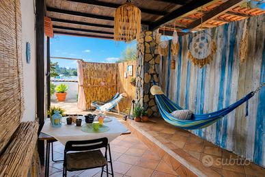 Calablu - con patio e amaca a pochi passi dal mare