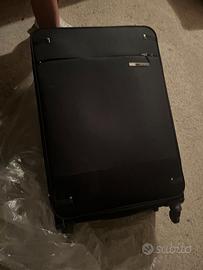 Samsonite Base Boost Spinner Trolley valigia