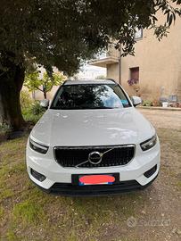 Volvo xc40 (2017-->) - 2019