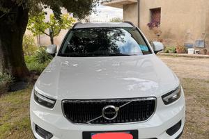 Volvo xc40 (2017-->) - 2019