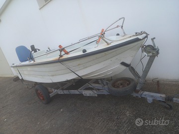 Barca motore carrello