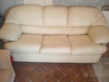 divano similpelle 