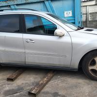 Mercedes ML 320 anno 2006 per ricambi
