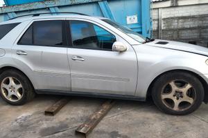 Mercedes ML 320 anno 2006 per ricambi