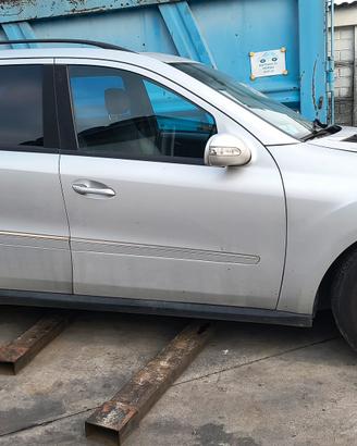 Mercedes ML 320 anno 2006 per ricambi