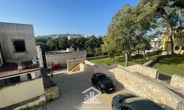 PIANO TERRA CON GIARDINO- CASTRO MARINA