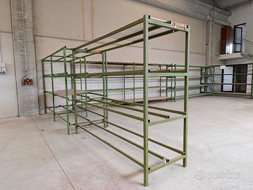 scaffali in ferro