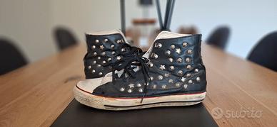 sneakers alte in pelle nera con borchie 41