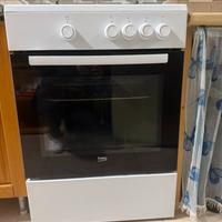 Cucina a gas libera installazione Beko FSST62110DW