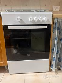 Cucina a gas libera installazione Beko FSST62110DW