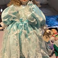 Bambola ceramica dipinta a mano