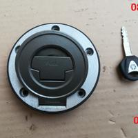 TAPPO SERBATOiO YAMAHA R1 R6 FZ1 FZ8 FZ6