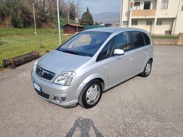 1.4 benzina tagliandata opel 