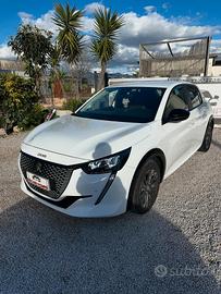 Peugeot 208 motore elettrico 136 CV 5 porte GT