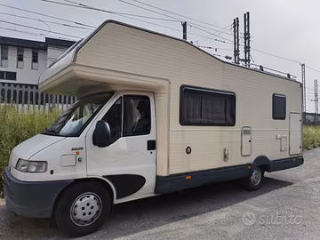 Camper mansardato