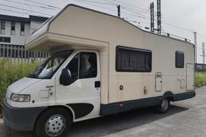 Camper mansardato