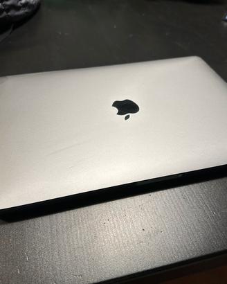 Macbook Pro 13” 2019 con Touchbar i5 8GB RAM