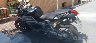 BMW K 1200 R tenuta maniacalmente
