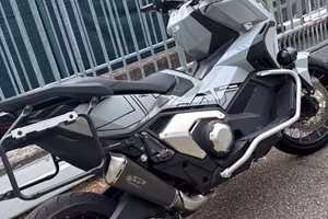 X adv 750 FULL OPTIONAL 2021
