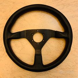 Volante Momo vintage 6 fori