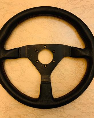 Volante Momo vintage 6 fori