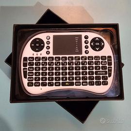 Tastiera wifi compatta x smart TV, proiettori e pc