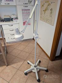 Lampada scialitica mobile