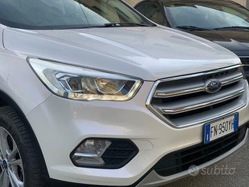 Ford Kuga 1.5 TDCI 120 CV S&S 2WD Titanium