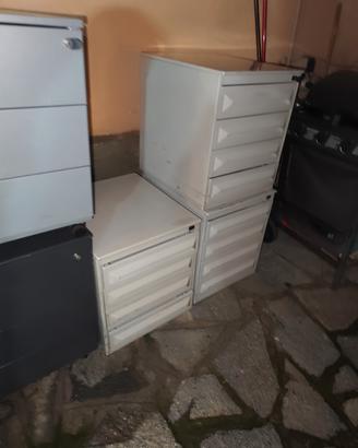 cassettiere in ferro 