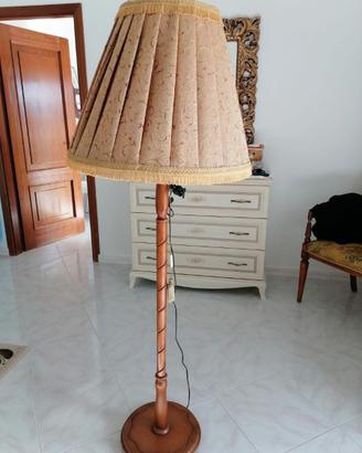 Piantana in legno