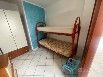 Letto a castello doghe legno, 50€