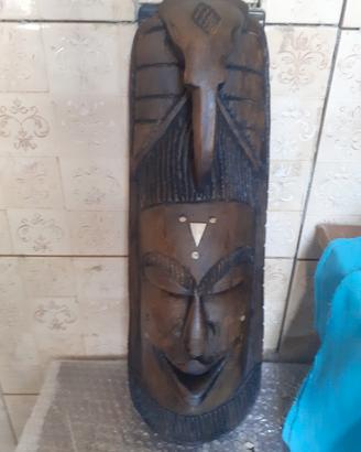 Maschera in legno