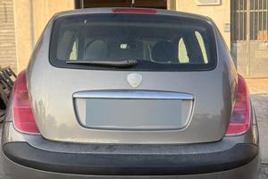 Lancia Y