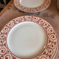 Piatti di porcellana