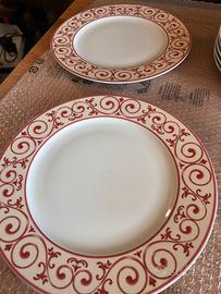 Piatti di porcellana