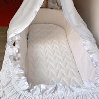 Culla in vimini e materassino 