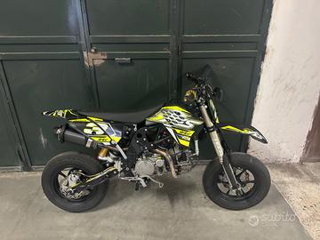 Pit bike Yes