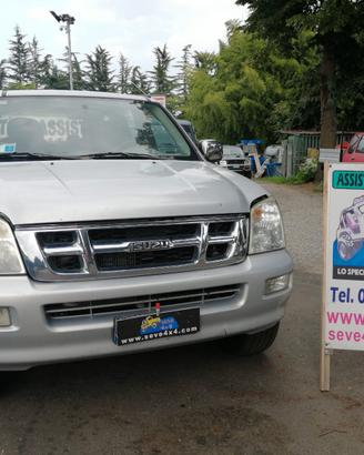 Isuzu D Max 3.0 2004 - uso ricambi
