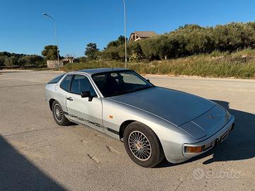 porsche 924 anno 1981 con targa nera e pochi km