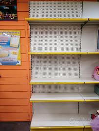 Scaffalatura per negozio